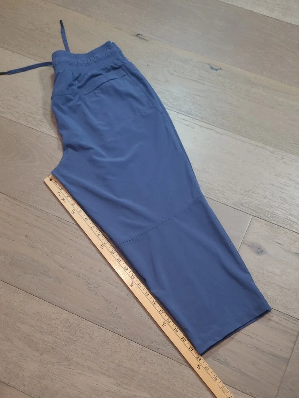 EUC Prana Capri Pants Women's sz L Purple Mid Rise Outdoor Adventure Pants